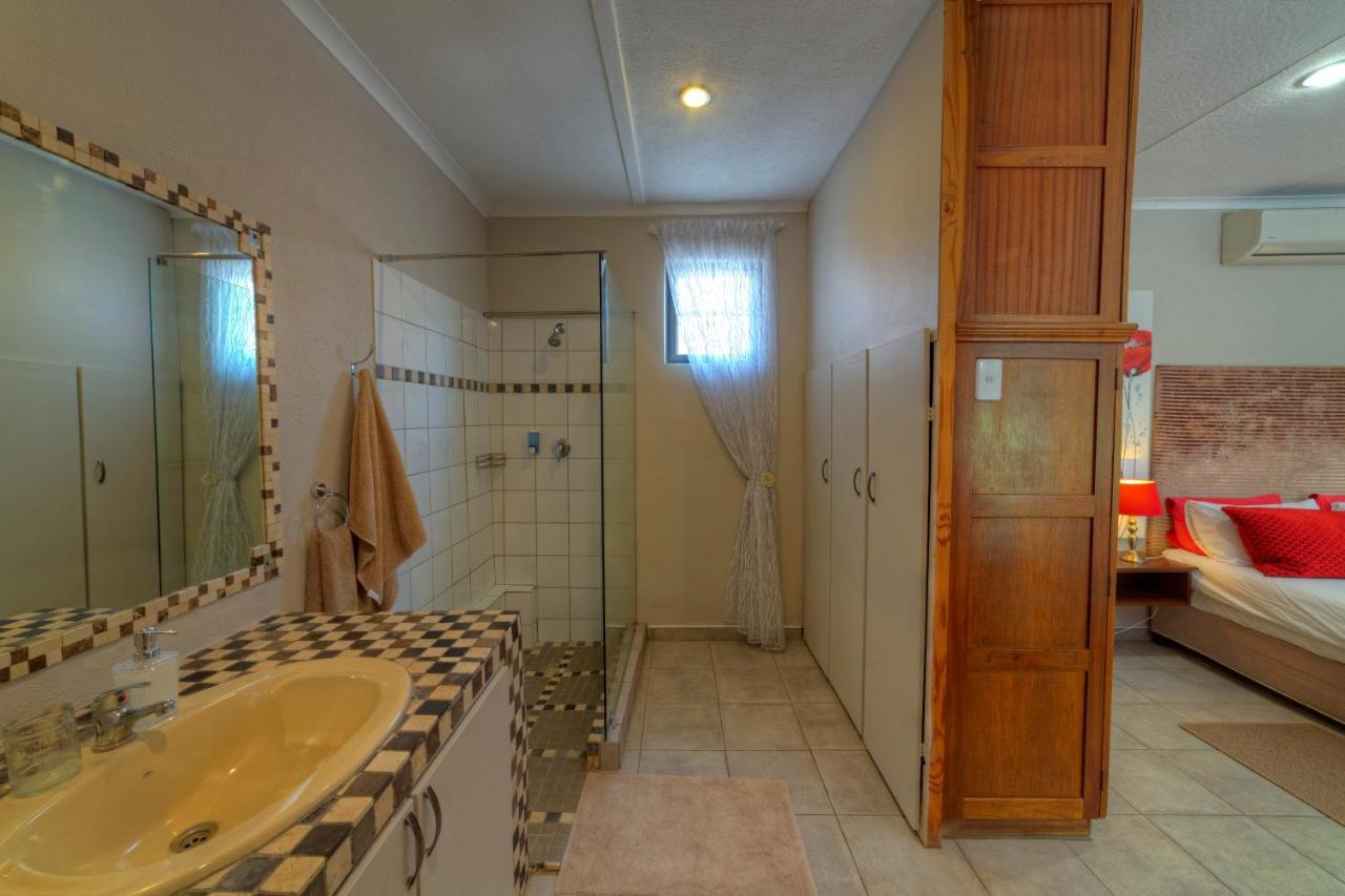 Khoi-Khoi Guesthouse Otavi Esterno foto